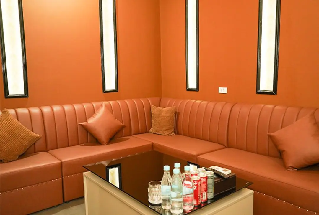 FELIX  BAR ＆ KARAOKE