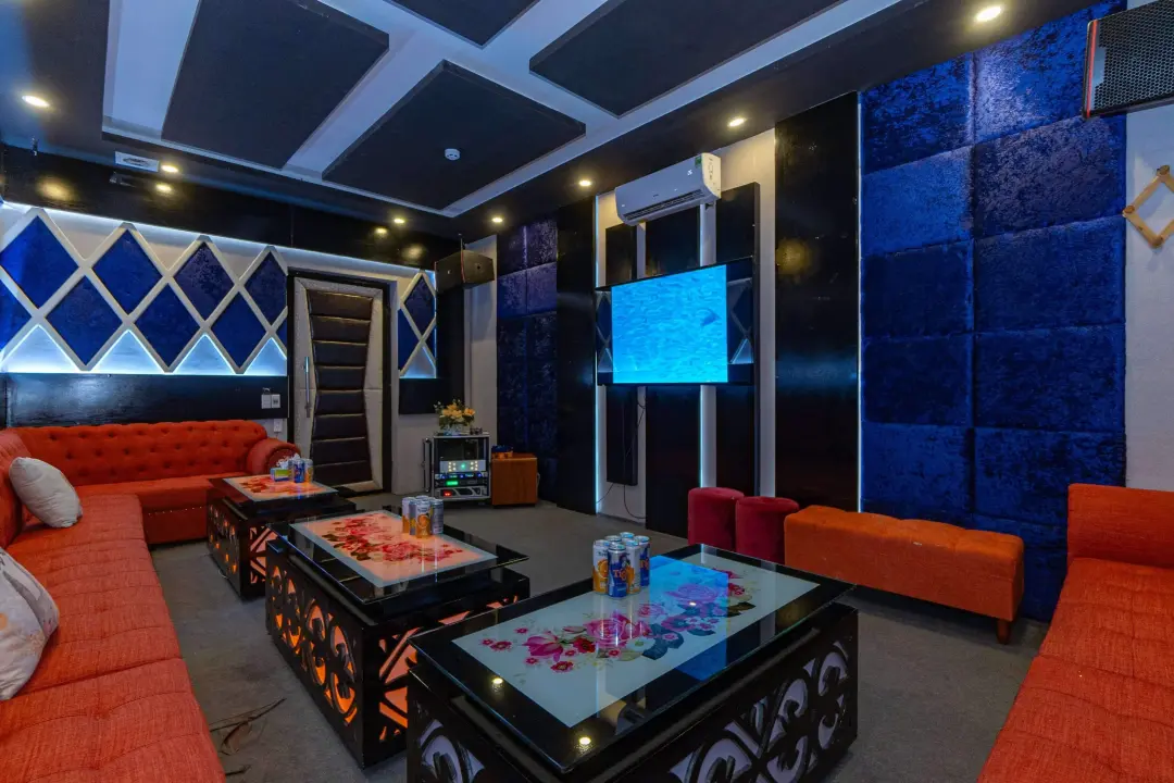 カサブランカ KARAOKE ＆ BAR