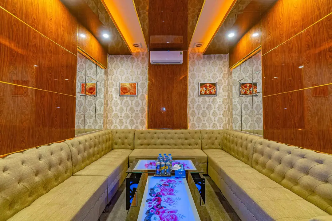 カサブランカ KARAOKE ＆ BAR