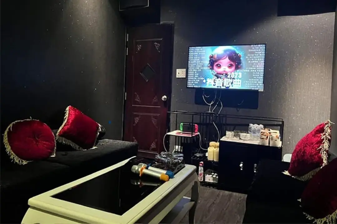 アオザイ LOUNGE - BAR